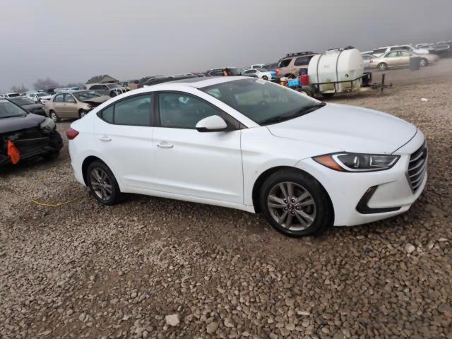 2018 Hyundai Elantra - Image 13