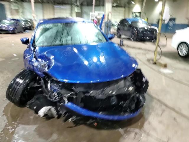 2016 Chrysler 200 - Image 13