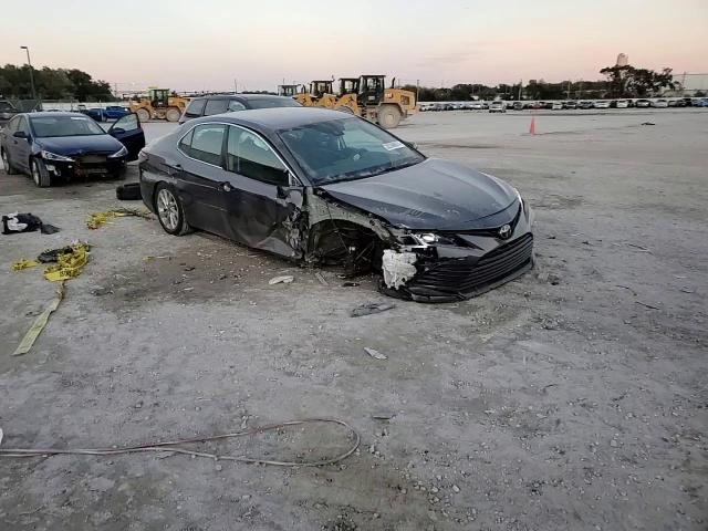 2023 Toyota Camry - Image 10