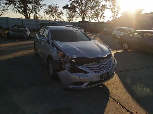 2013 Hyundai Sonata - Image 10