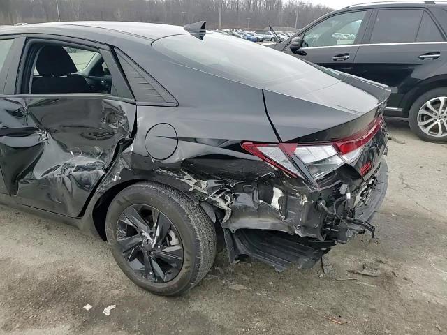 2023 Hyundai Elantra - Image 10
