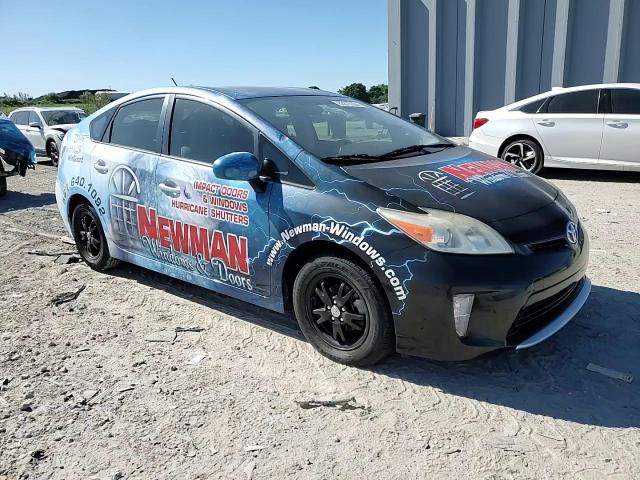 2013 Toyota Prius - Image 11