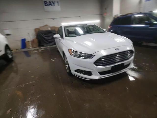 2016 Ford Fusion - Image 13
