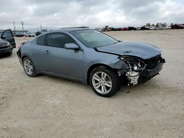 2011 Nissan Altima - Image 10