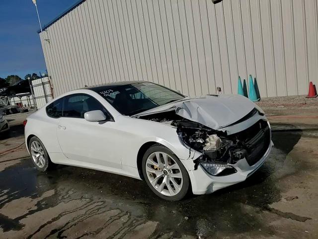 2013 Hyundai Genesis - Image 13