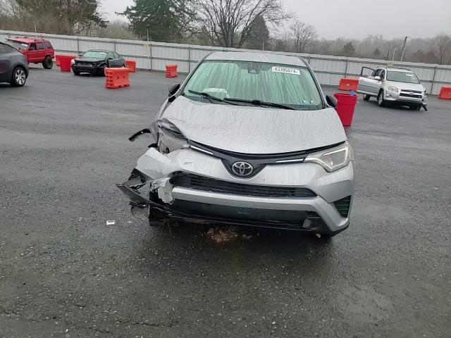2017 Toyota RAV 4 - Image 11