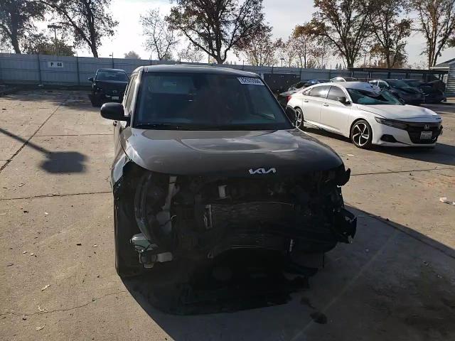 2022 Kia Soul - Image 11