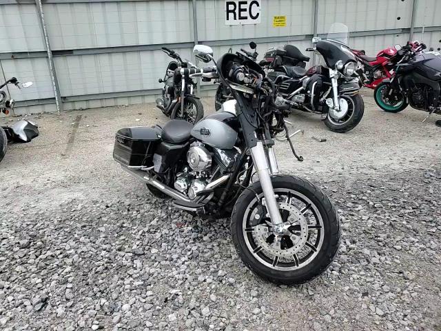 2011 Harley-Davidson Flhtcu VIN: 1HD1FC412BB657685 Lot: 80901954