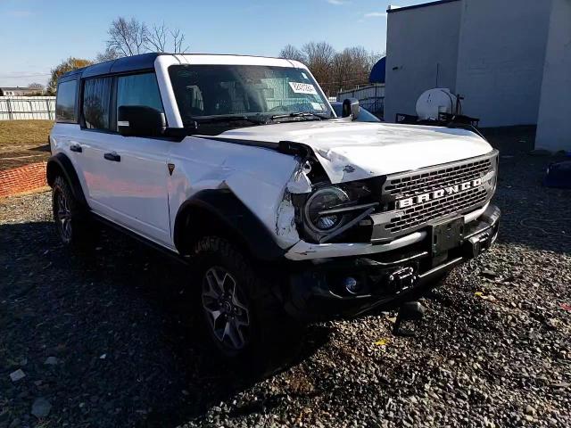 2023 Ford Bronco - Image 14