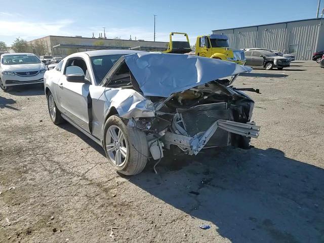 2014 Ford Mustang - Image 13