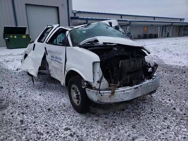 2018 Chevrolet Express - Image 13