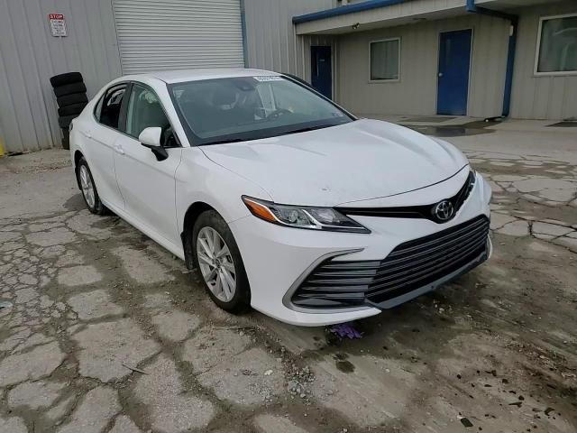 2023 Toyota Camry - Image 11
