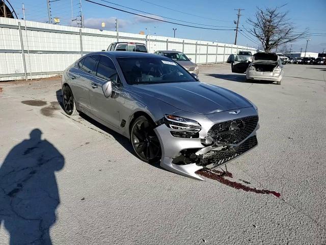 2022 Genesis G70 - Image 11