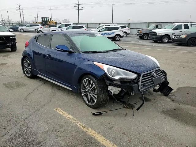 2017 Hyundai Veloster - Image 10
