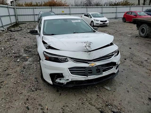 2018 Chevrolet Malibu - Image 11