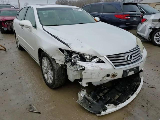 2012 Lexus ES - Image 13