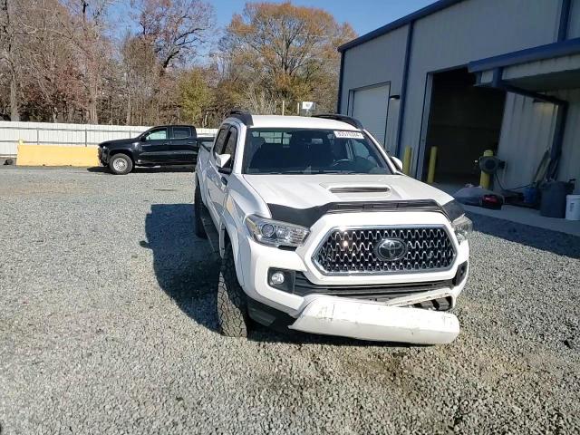2018 Toyota Tacoma - Image 11