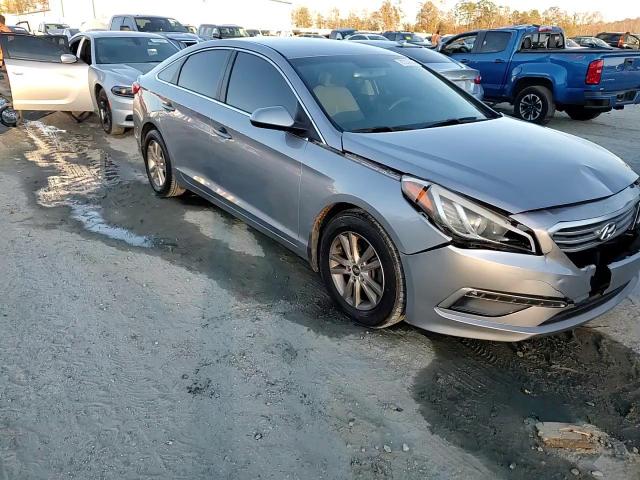 2015 Hyundai Sonata - Image 13