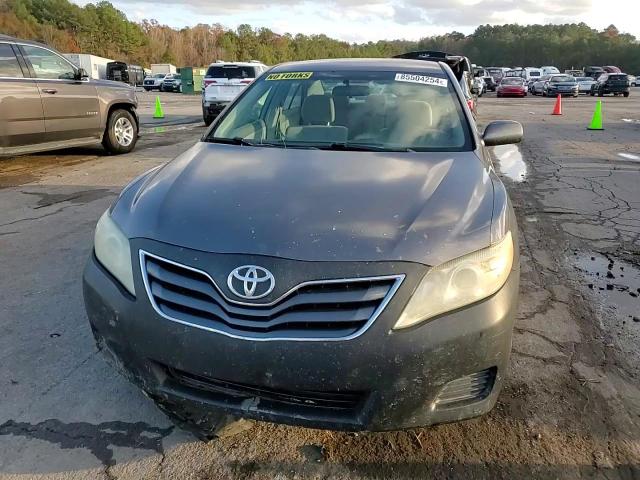 2011 Toyota Camry - Image 10