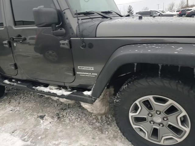 2016 Jeep Wrangler - Image 12