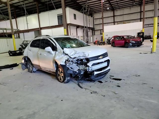2018 Chevrolet Trax - Image 14