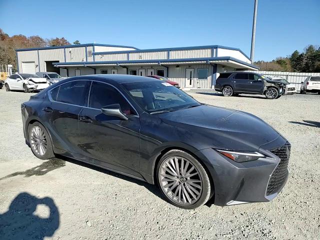 2022 Lexus IS - Image 11