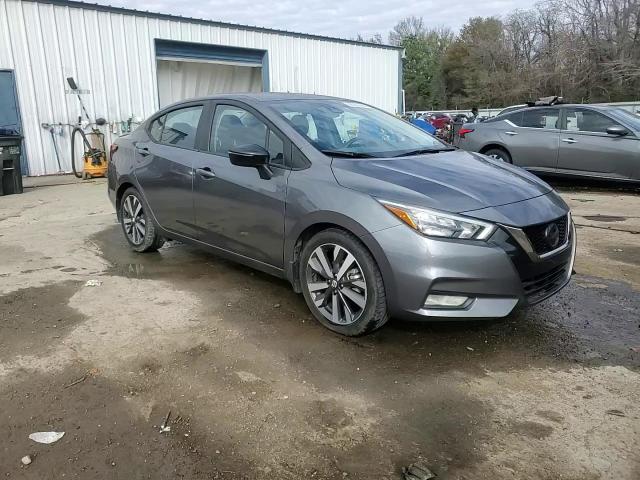 2021 Nissan Versa - Image 13