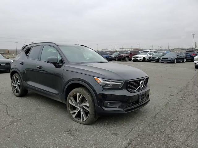 2021 Volvo XC40 - Image 12