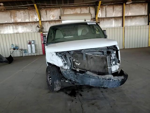 2018 Chevrolet Express - Image 10