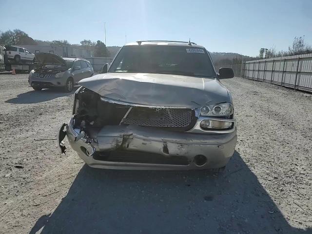 2004 GMC Yukon - Image 11