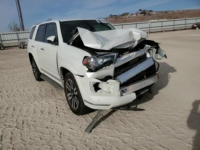 2020 Toyota 4Runner - Image 12