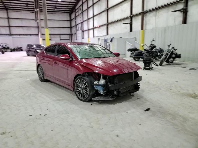 2018 Hyundai Elantra - Image 13