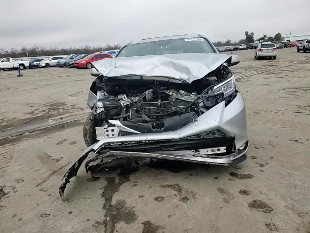2021 Toyota Sienna - Image 11