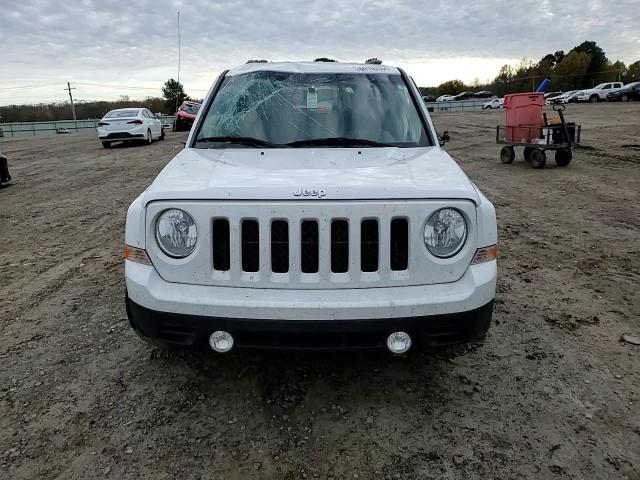 2016 Jeep Liberty (Patriot) - Image 12