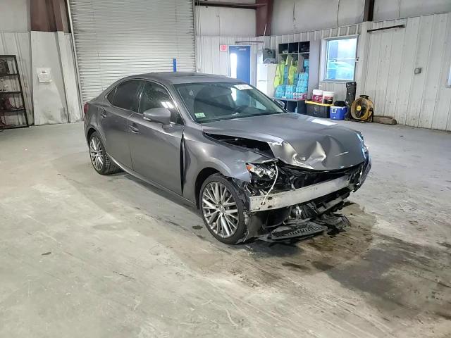2015 Lexus IS - Image 11