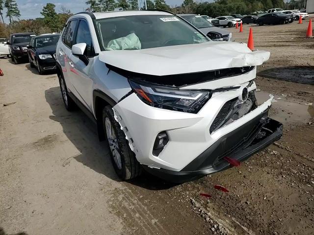 2024 Toyota RAV 4 - Image 11