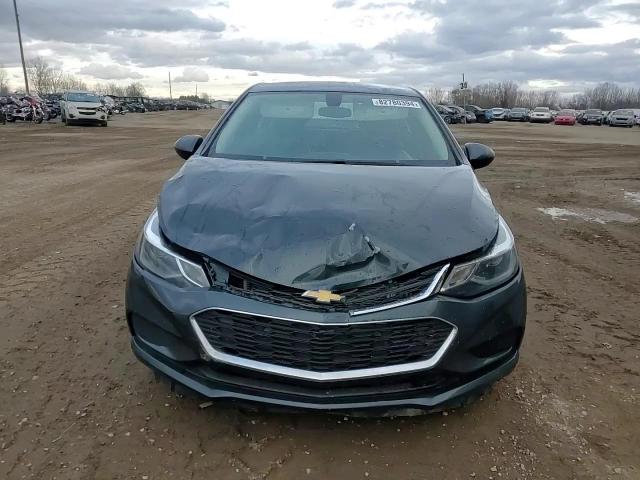 2017 Chevrolet Cruze - Image 13