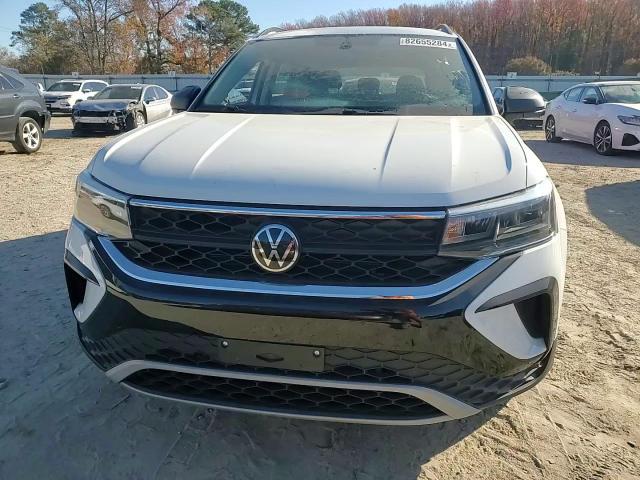 2023 Volkswagen Taos - Image 12