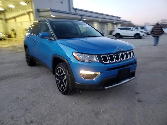 2017 Jeep Compass - Image 13