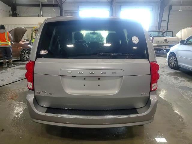 2014 Dodge Caravan - Image 14