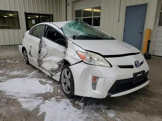 2013 Toyota Prius - Image 11