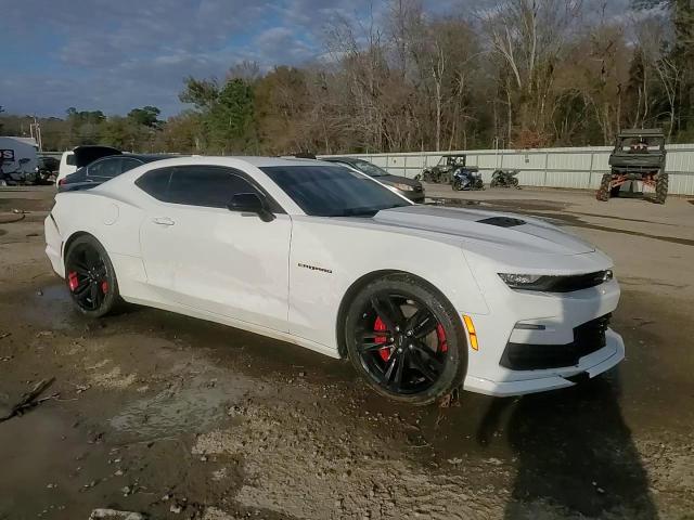 2022 Chevrolet Camaro - Image 13