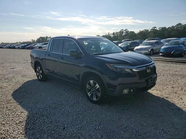 2019 Honda Ridgeline - Image 11