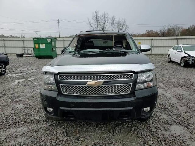 2011 Chevrolet Avalanche - Image 11