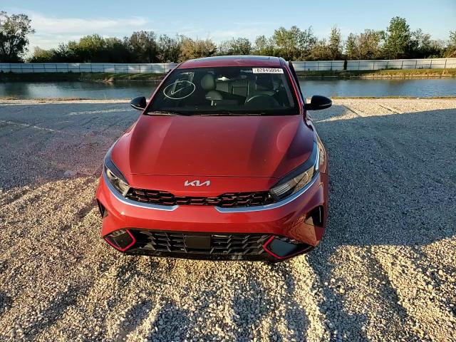 2024 Kia Forte - Image 11