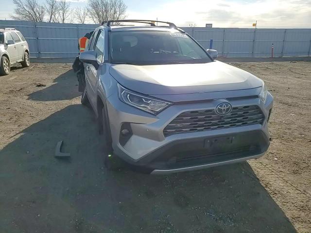 2020 Toyota RAV 4 - Image 12