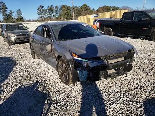 2022 Hyundai Elantra - Image 14