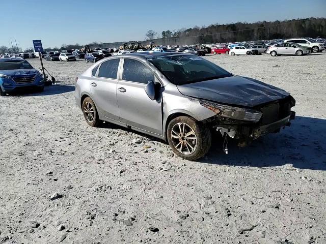 2024 Kia Forte - Image 10