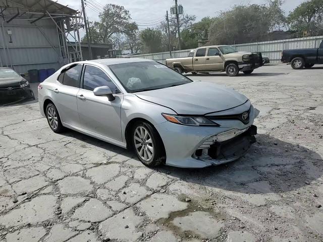 2019 Toyota Camry - Image 11
