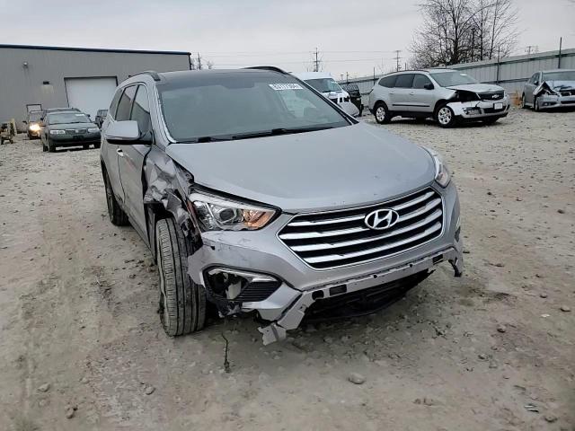 2016 Hyundai Santa Fe - Image 12